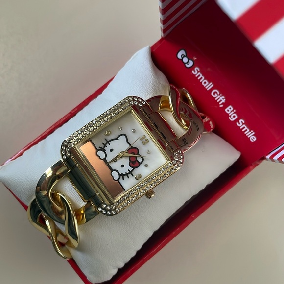 New Hello Kitty Watch - Picture 1 of 5